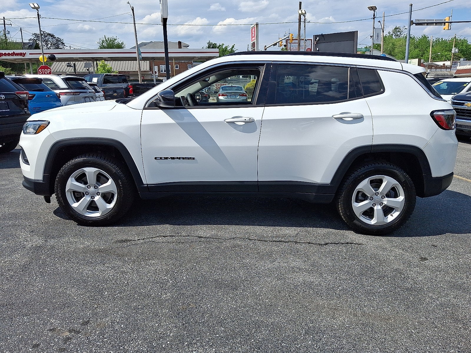 2022 Jeep Compass — side profile view