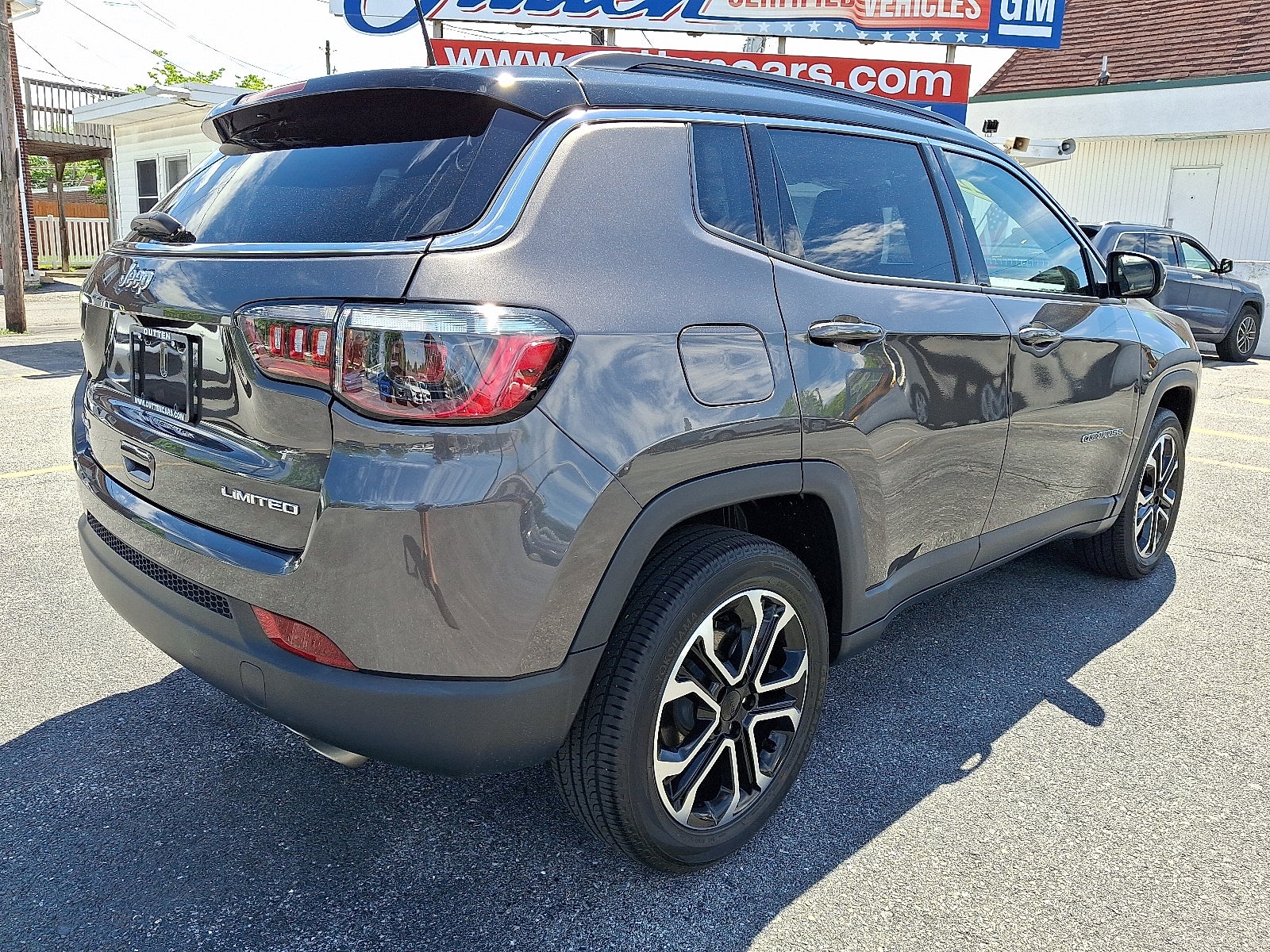 2022 Jeep Compass — detail view