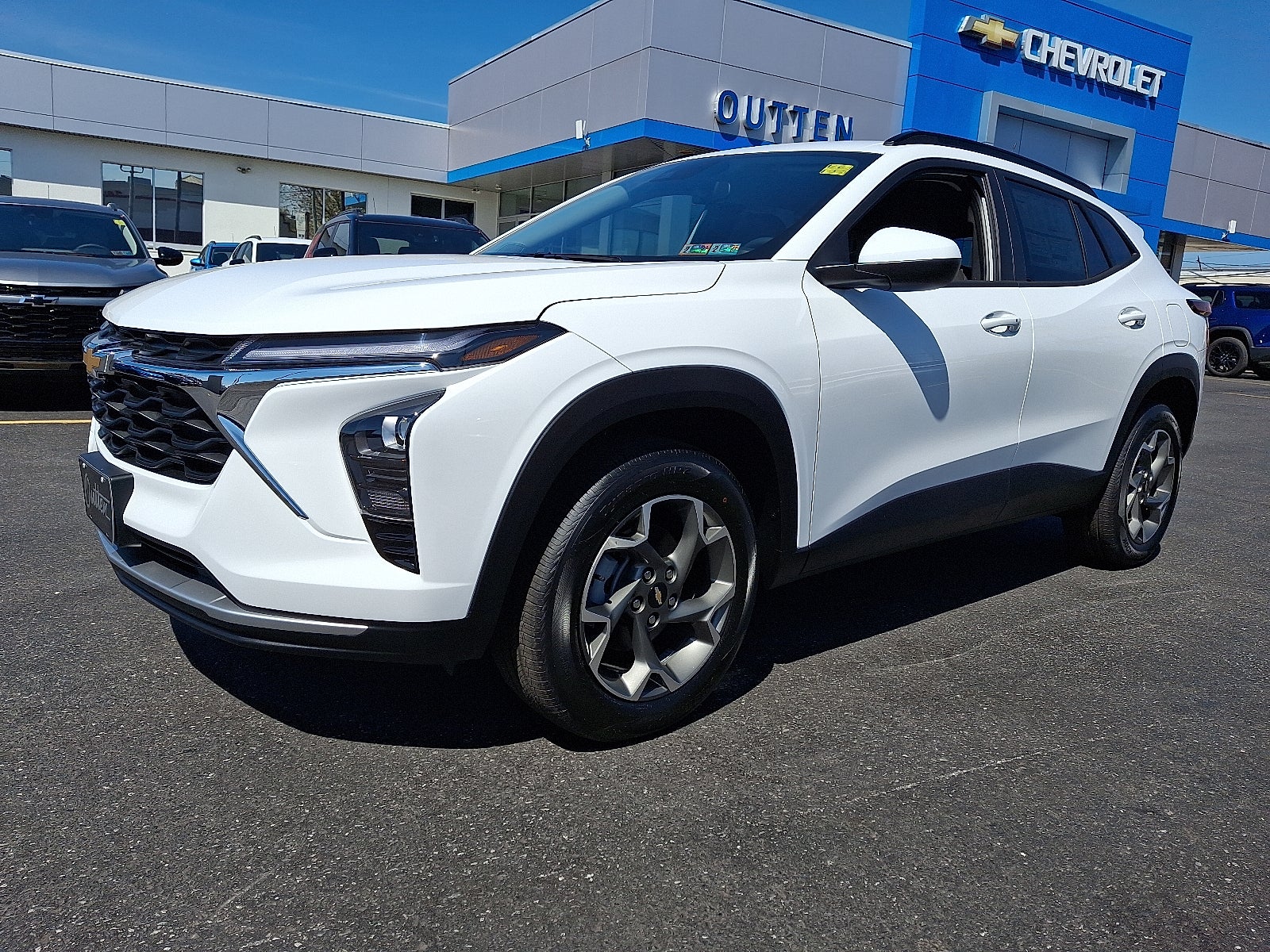 2026 Chevrolet Trax LT FWD in Summit White — front three-quarter view