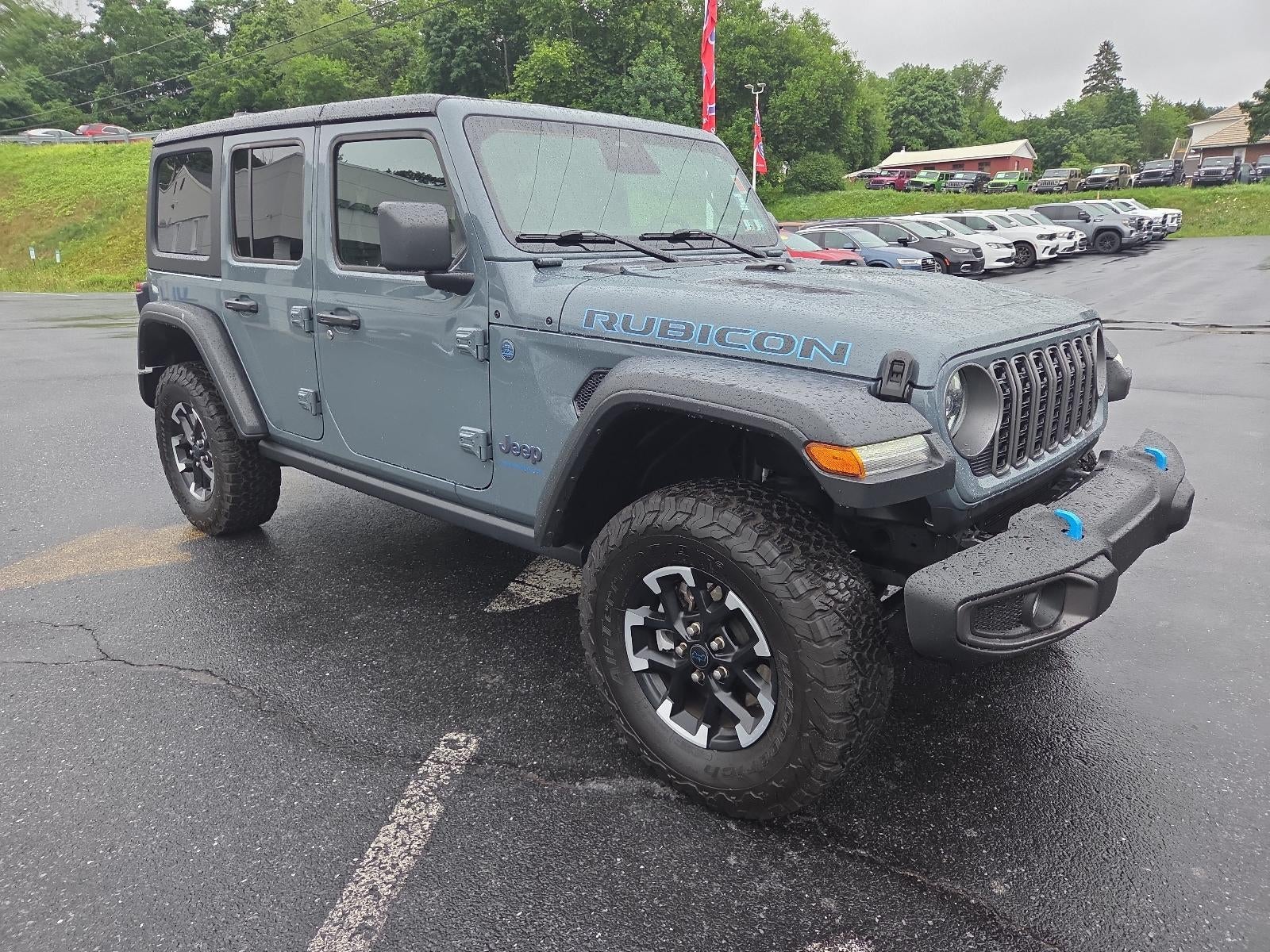 2025 Jeep Wrangler 4xe Rubicon 4x4 in Anvil Clearcoat — front three-quarter view