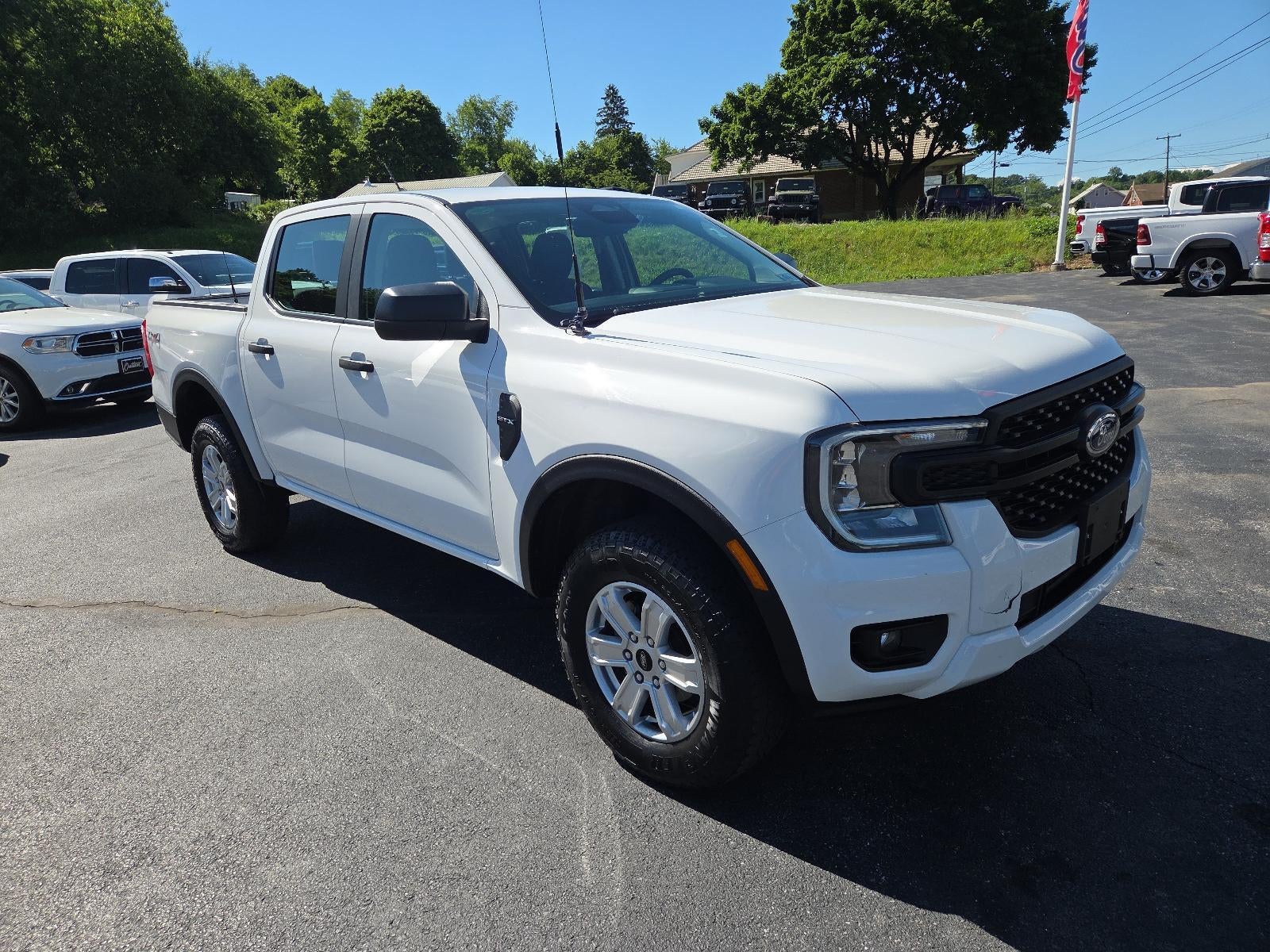 2024 Ford Ranger XL 4WD SuperCrew 5' Box in Oxford White — front three-quarter view
