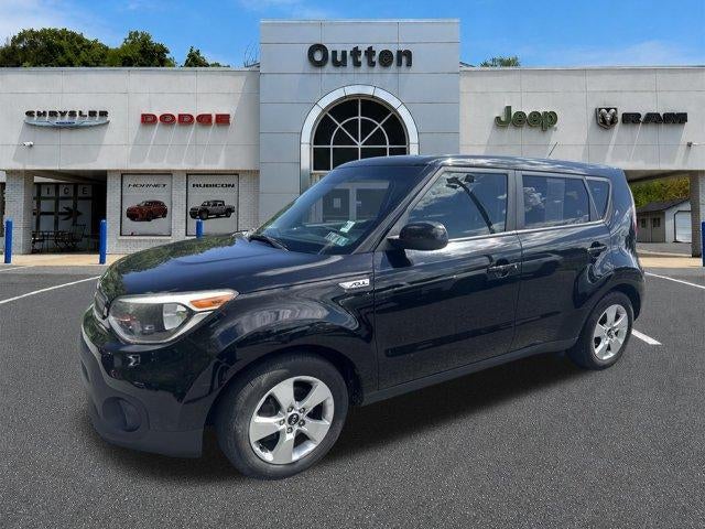 2018 Kia Soul Base Auto in Shadow Black — front three-quarter view