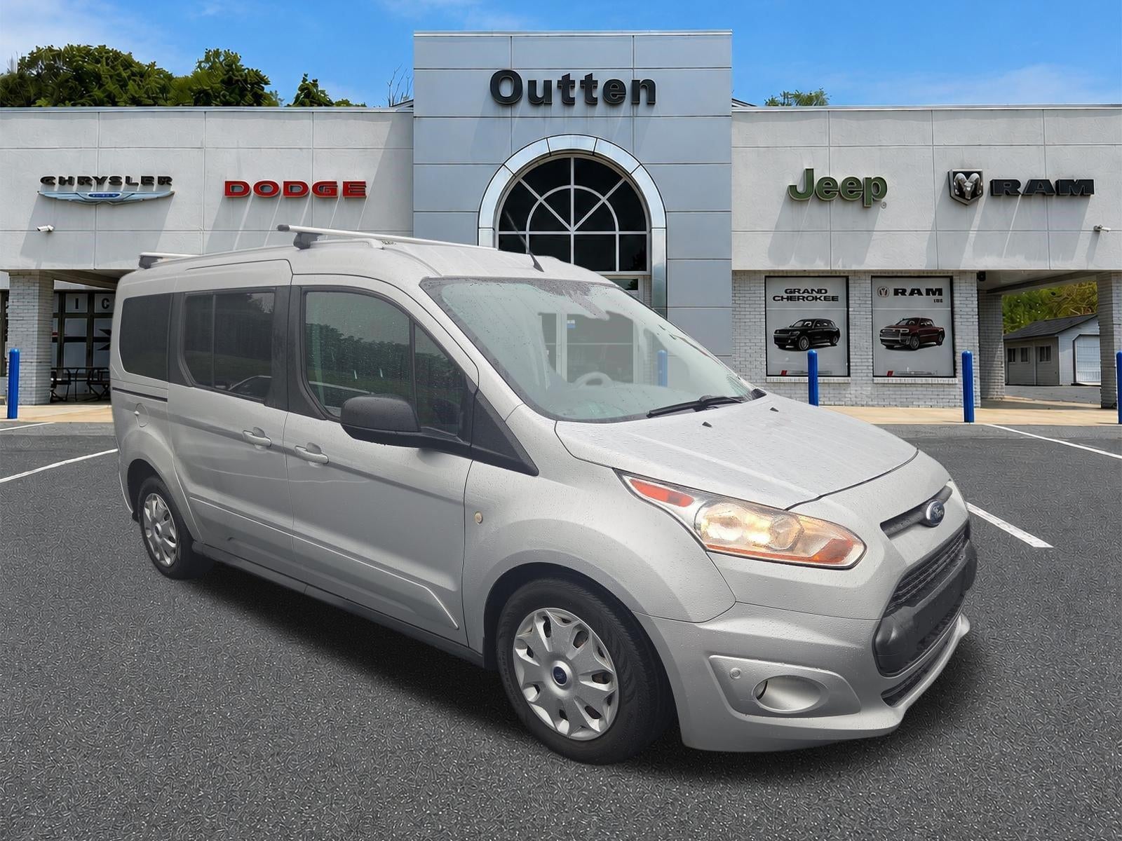 2017 Ford Transit Connect Wagon XLT LWB w/Rear Liftgate in Silver Metallic — front three-quarter view