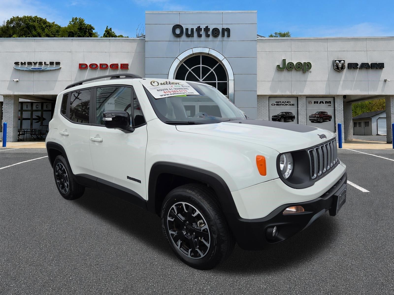 2023 Jeep Renegade (RED) Edition 4x4 *Ltd Avail* in Alpine White Clearcoat — front three-quarter view